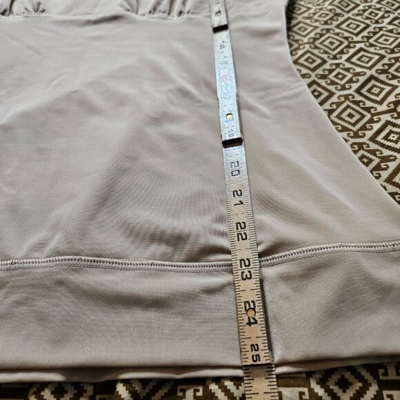 NWT Spanx Total Taming Tank Women's SZ 1X Nude Shapewear Hide & Sleek Top Layer - Picture 8 of 8